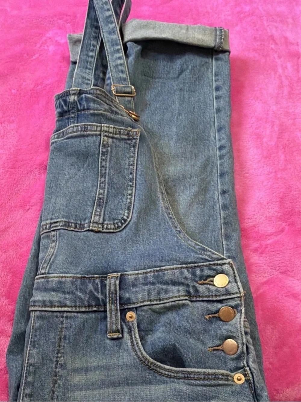 Universal Thread Women’s overall 8/29R blue, adjustable straps excellent con